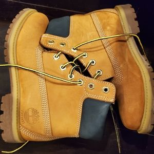 Boy shoes
